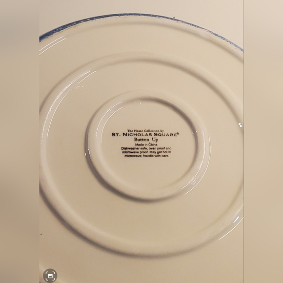 St Nicholas Square Button Up Christmas Snowman Family Ceramic Stoneware Pie Dish - Picture 7 of 12